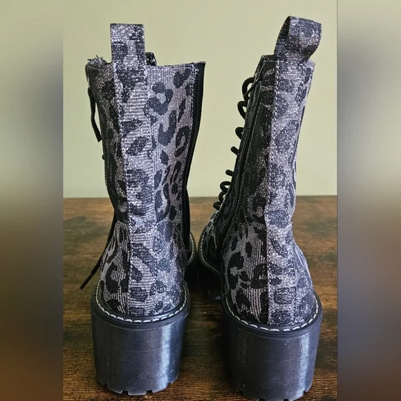 Rocklyn Shimmer Leopard Combat Boots Size 6 NWT - Picture 3 of 11
